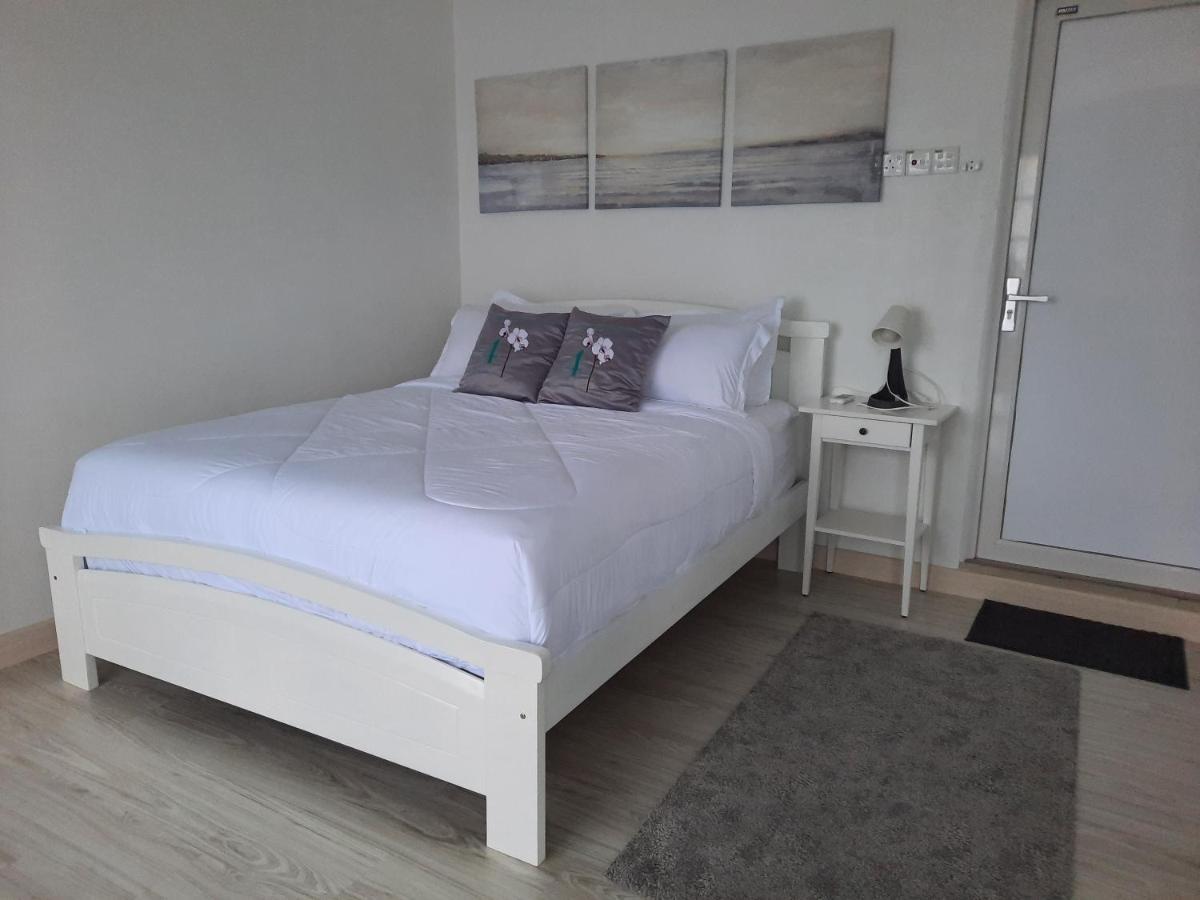 Beit Azzahra Private Pool Villa At Pantai Batu Hitam Kuantan Dış mekan fotoğraf